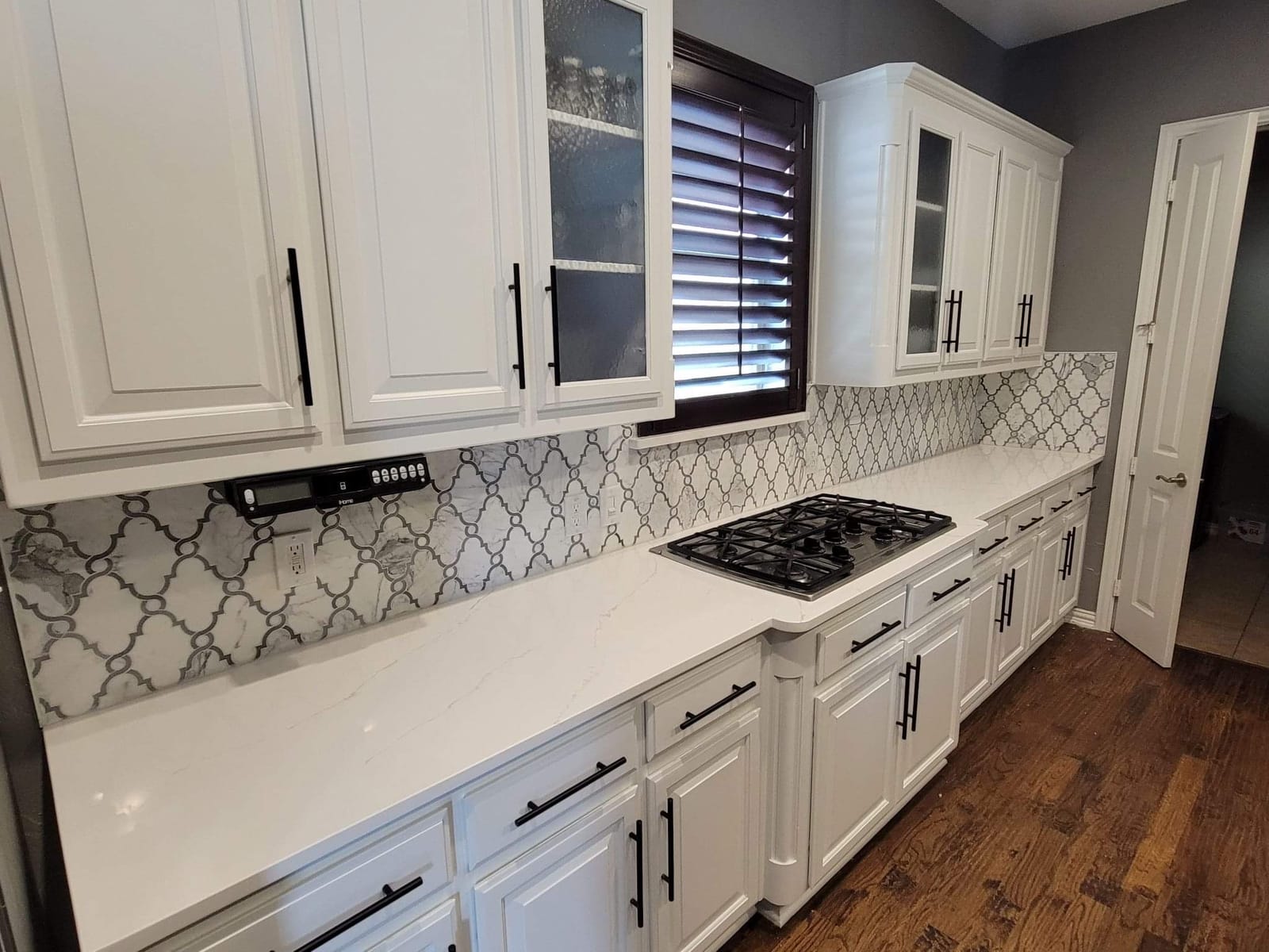Kitchen Backsplash White Cabinets